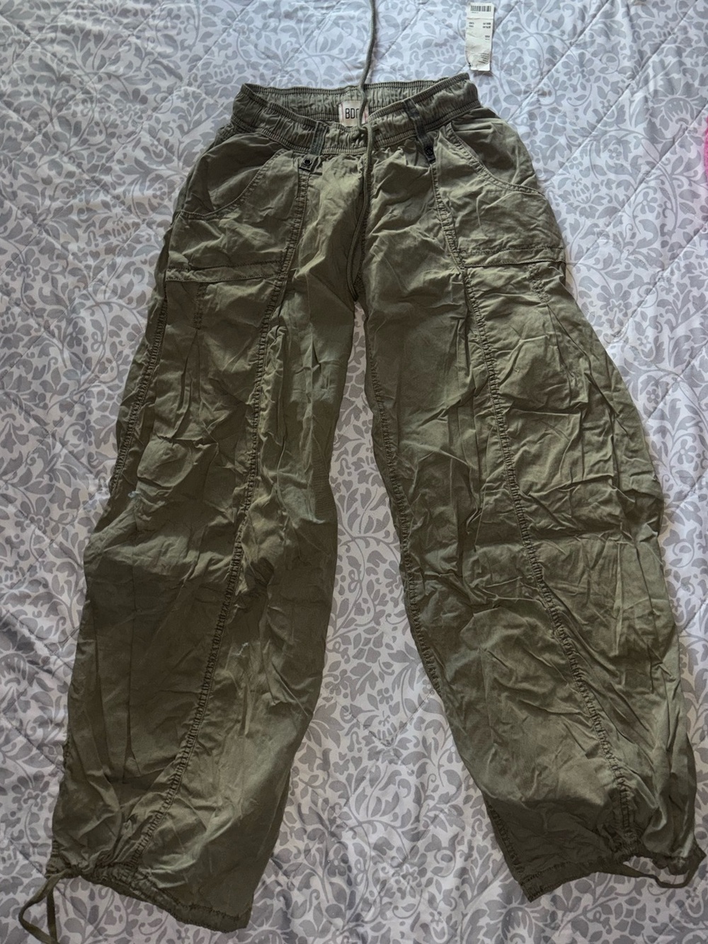 Urban Outfitters Olive Green Mid-Rise Cargo Balloon Pants